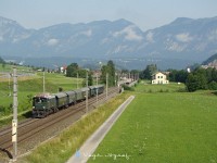 Itt pedig már a Gisela-express élén láthatjuk a 1245.04-et 2008. június 24-én, amint elhagyja Wörglt és megkezdi a kapaszkodást a Giselabahnon