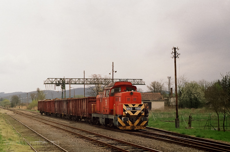 A MÁV-TR M43 1159 Mátramindszent állomáson
  fotó