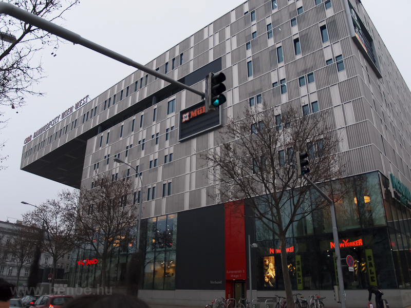 Az új Westbahnhof irodaháza fotó