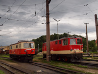 A NÖVOG 1099 004 és a 2095 015 St. Pölten Alpenbahnhofon