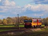 A Bzmot 179 Sirató megállóhelyre érkezik Csabacsűd felől az Orosháza-Szarvas-Mezőtúr vasútvonalon