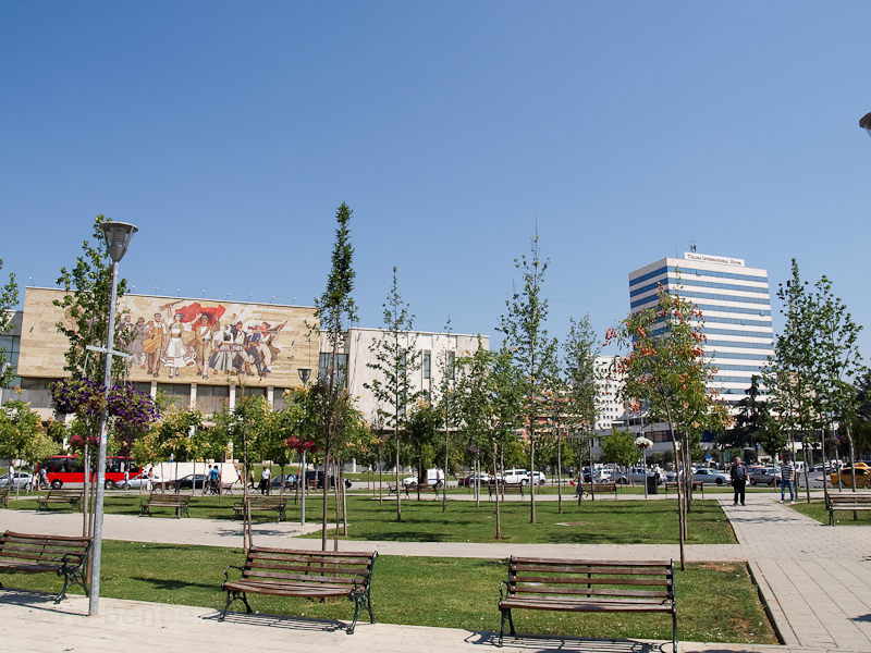 Tirana, Szkander bég tér fotó