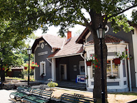 A felvételi épület Šargan-Vitasi állomáson