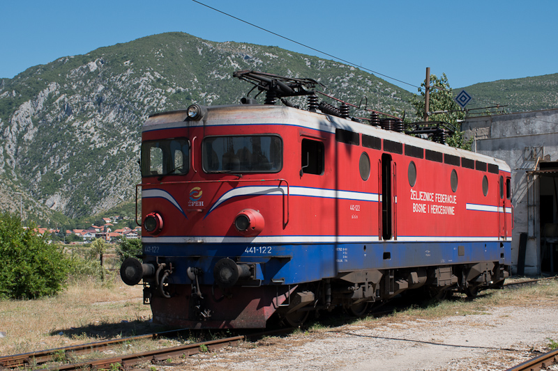 A ŽFBH 441 122 Mostar  fotó