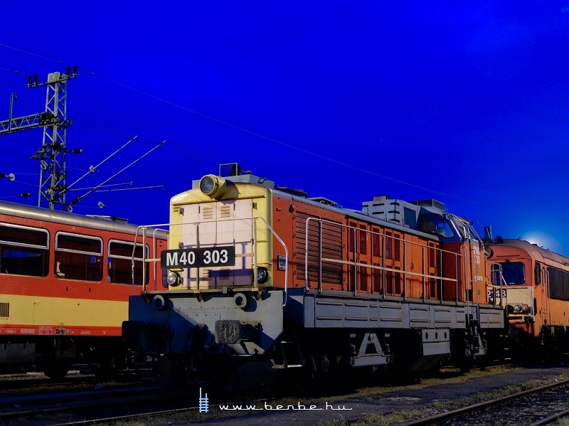 In the time being the station's shunter pulled on the two M41s. The local freight was due to depart, as well as the bus that took us to the photo location I picked a week before. The site was a success: even Ádám had to appreciate my genius. picture