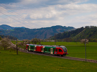 The Steiermärkische Landesbahnen 4062 002-2 seen between Prenning Viertler and Prenning Bahnhof
