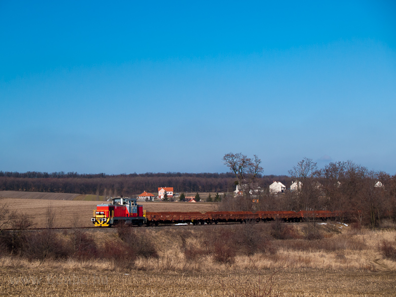 A MÁV M47 1314 Dudar és Nagyesztergár között bauxitszállító vonattal fotó