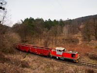 The MÁV-START 478 332 seen between Felsőcsinger and Ajka
