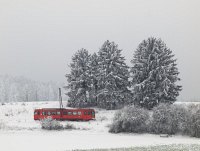 The ÖBB 5090 007-5 verkehrsrot-livery railcar near Ober Grafendorf station