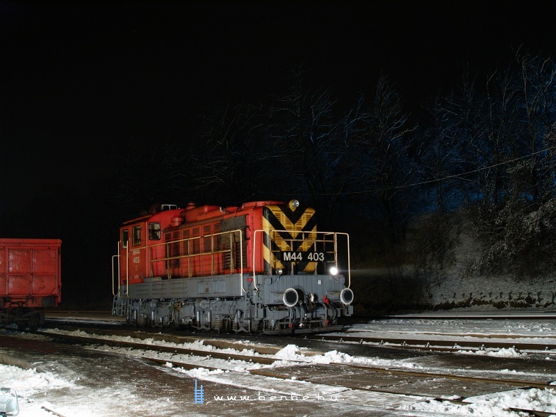 The M44 403 at Pilisvörösvár photo