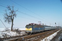 V43 1008 szombathelyi gyorsvonattal Baracska s Pettend kztt