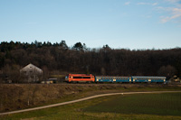 The MÁV-START 418 324 seen between Eplény and Zirc
