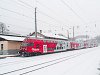 Az ÖBB 88-33 108-0 pályaszámú <q>Wiesel</q> vezérlőkocsija Payerbach-Reichenau állomáson