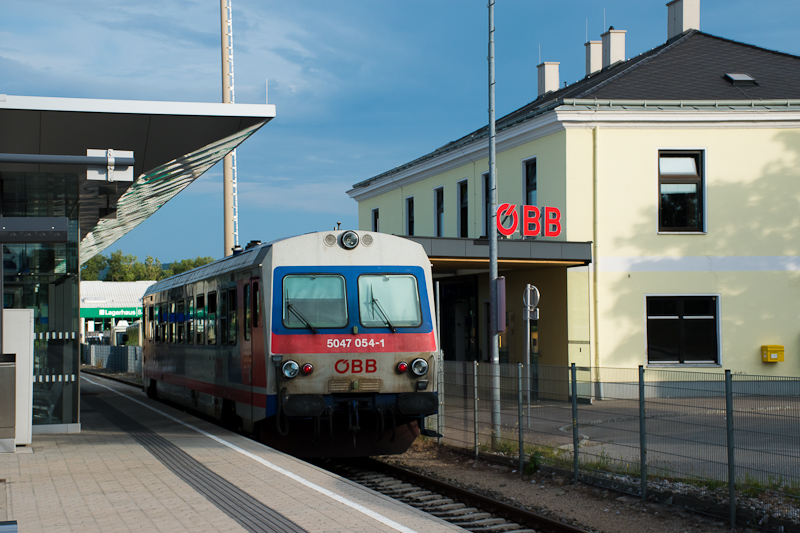 The ÖBB 5047 054-1 seen at  photo