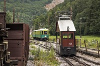 A Höllentalbahn <span style="font-family: serif">EI</span> és TW1 Hirschwang állomáson