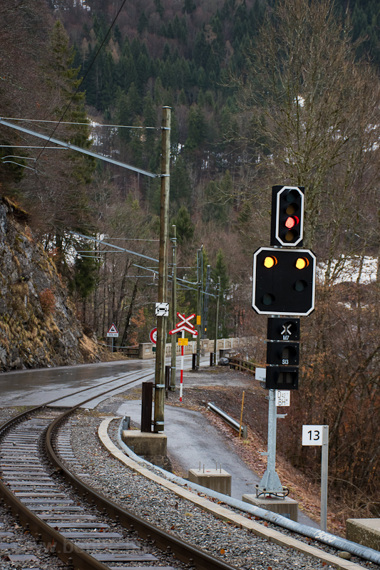 The entry signal of Les Pla photo