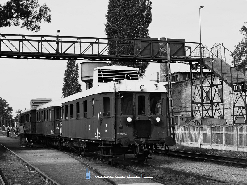 The BCmot 397 at Kispest station photo