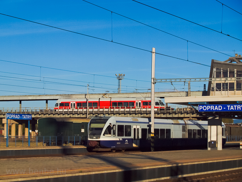 Stadler trainsets meeting a picture