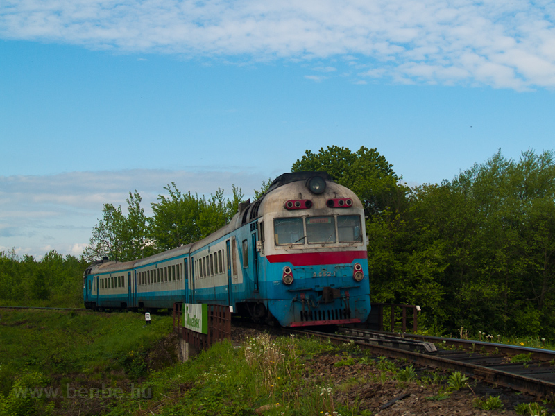 Az UZ D1 552-1 Tsenzhiv és  fotó