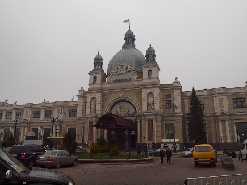 Lviv railway station picture