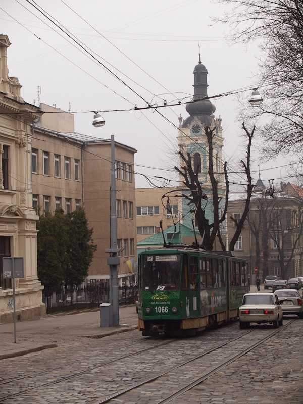 Tatra KT4 villamos Lvivben fot