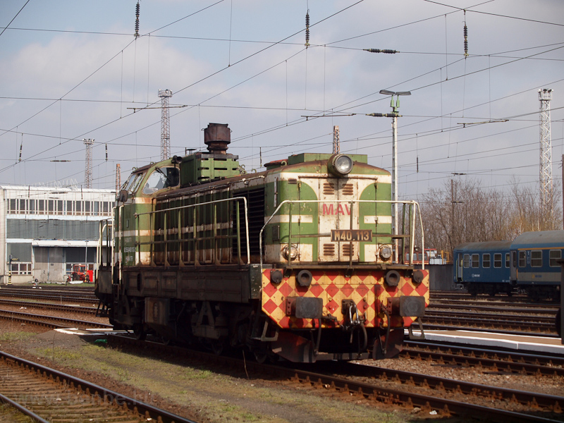 The MÁV M40 113 seen at Záh picture