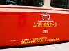 A ZSSK 405 952-3 pályaszámú fogaskerekű motorkocsi oldalán lévő feliratok