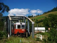 CFR Calatori’s Malaxa railcar no. 905 at the bridge over the Moldovita at Frumosu