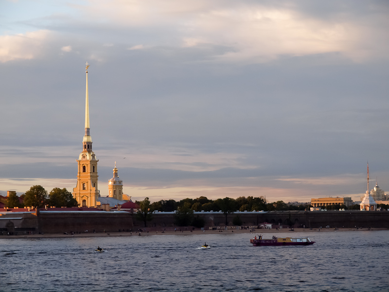 Szentpétervár a Néváról fotó
