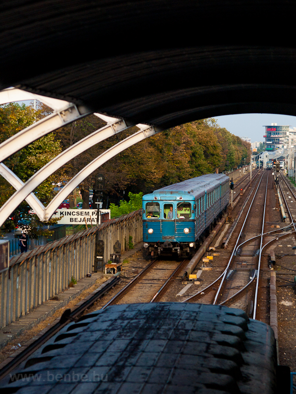EV metró a Pillangó utcánál fotó