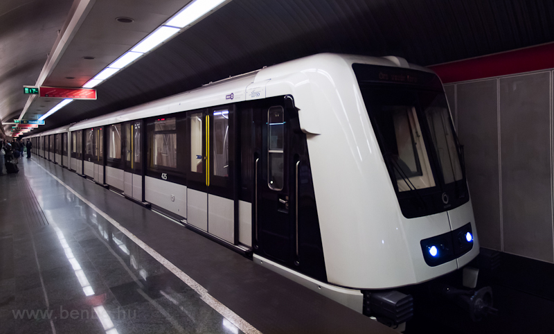A new ALSTOM metro is turni photo