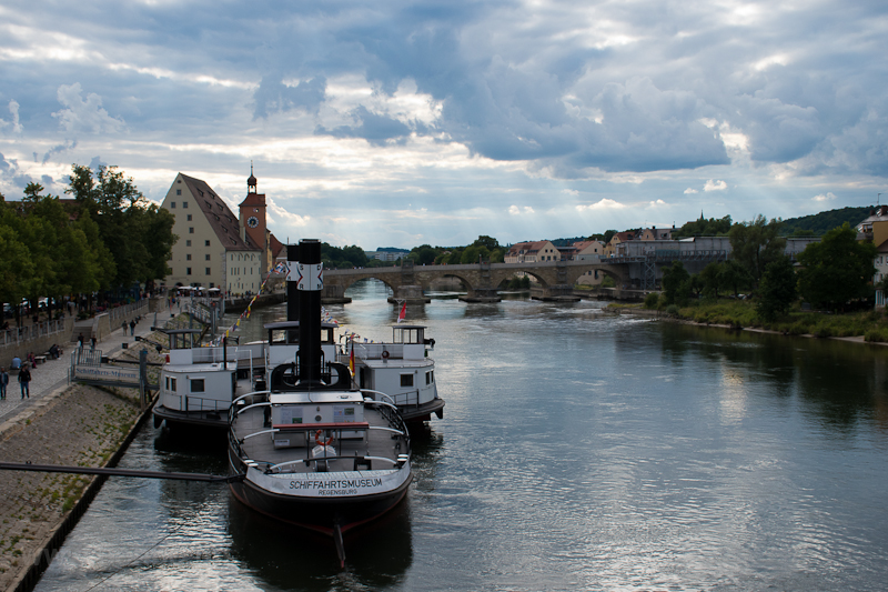 kép Regensburg és a Duna
fotó