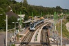 A 415 089 pályaszámú FLIRT egy Esztergomba tartó G72-es zónázó vonattal Üröm megállóhelyen

