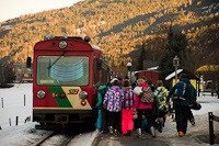 The Murtalbahn VT33 railcar seen at Kreischberg-Talstation stop with skiers returning to Murau