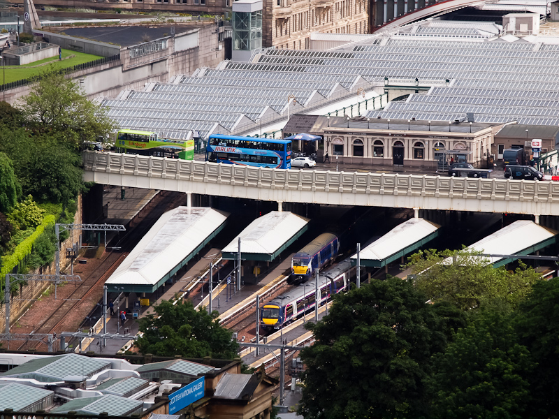 Edinburgh Waverley station  photo