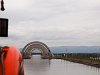 Falkirk Wheel, egy gigantikus hajóemelő, amivel egy 9 zsilipből álló rendszert küszöböltek ki az Edinburgh felső részébe vezető, végig vízszintes Union canal, és az Északi-tengert az Ír tengerrel összekötő, a Firth of Forthból a Firth of Clyde-ig megépített Forth&Clyde canal között