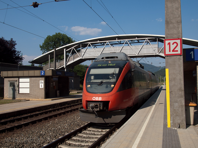 The ÖBB 4024 014-5 seen at  photo