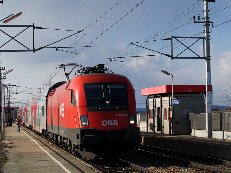 The ÖBB 1116 027-2 seen at  photo