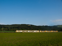 The NÖVOG Himmelstreppe ET 8 seen between Klangen and Ober Grafendorf