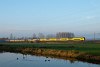 A Nederlandse Spoorwegen VIRM motorvonata Voorschoten és De Vink között