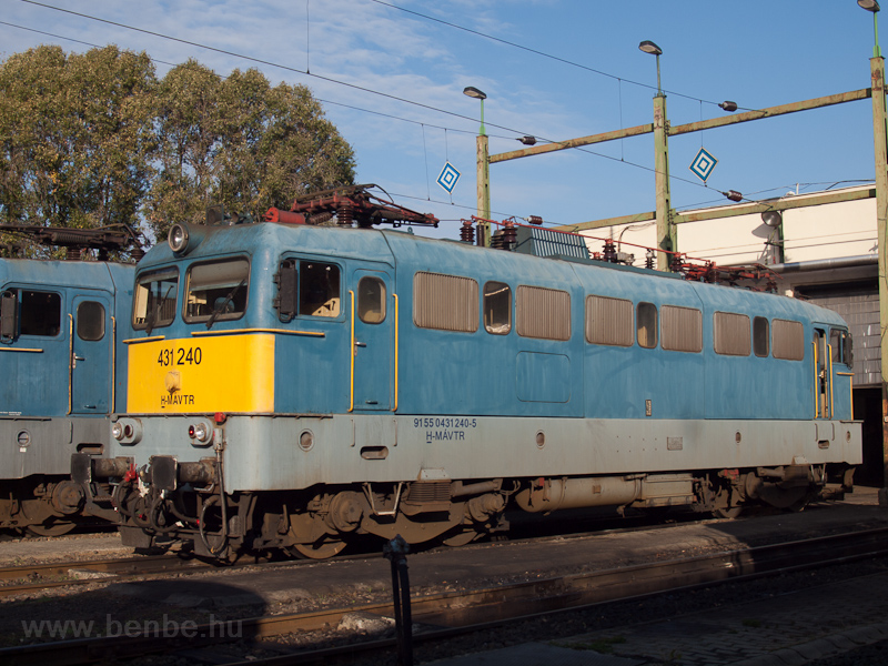 kép A MÁV-TR 431 240-es Szili Hatvanban fotó