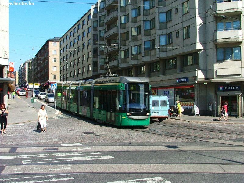kép AdTranz Variotram Helsinki Hakaniemi negyedében fotó