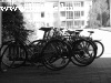 Biciklik Kera megállóhely aluljárójában: nem mindgeyik van leláncolva