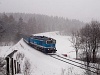A ČD 750 715-5 Ostružná és Branná között a meglepő áprilisi, hirtelen jött hóviharban
