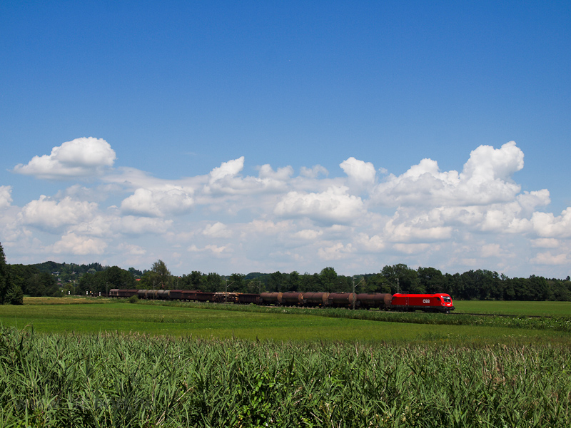 A freight train with an ÖBB picture