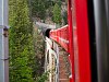 Az Oberengadint az Unterengadintól elválasztó szurdokban viadukt-alagút-viadukt típusú vonalvezetés van