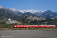 The RhB Be 4/4 512 S-Bahn trainset between Rodels-Realta and Rothenbrunnen