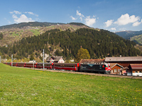 Az RhB Ge 4/4 II  619-es  Bernina 100  mozdonya Ilanz bejárati jelzőjénél (Castrisch felől)