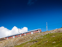 A Gornergratbahn (GGB) Bhe 4/8 3044 Rotenboden és Gornergrat között
