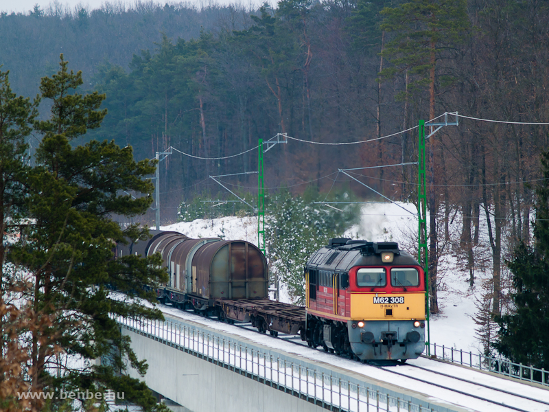 The M62 308 is pulling a mixed freight train on the small viaduct between Nagyrákos and Őriszentpéter photo